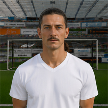 Fußballmanager FußballspielerMat Kuehltau (KI-generiert)
